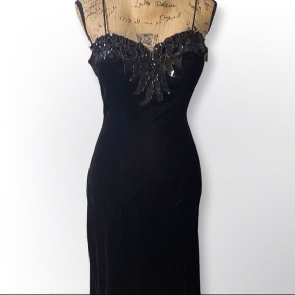 Zum Zum by Niki Livas Dresses & Skirts - Late 1980s Vintage Black Velvet Zum Zum Bustier Evening Gown w/Sequin Accent 5/6